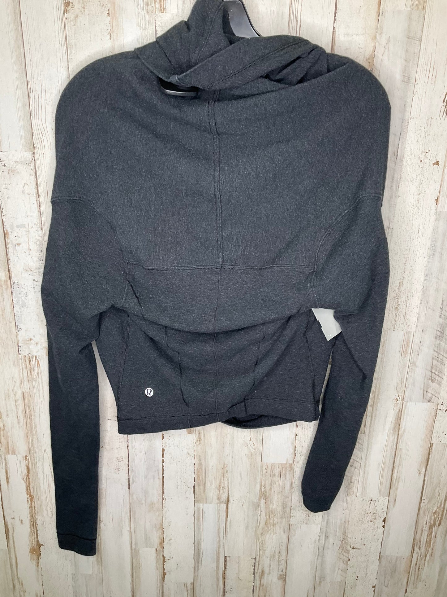 Athletic Top Long Sleeve Collar By Lululemon  Size: 4