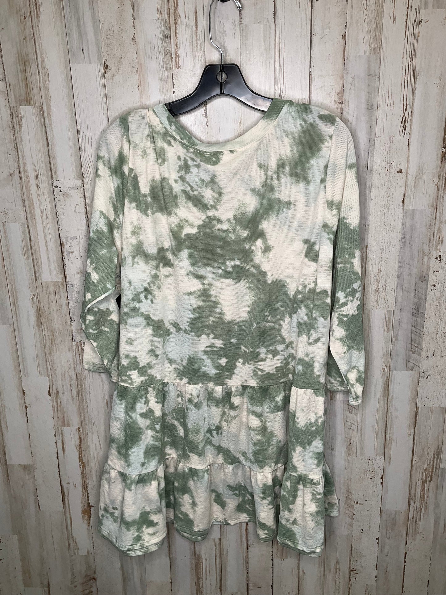 Cream & Green Top 3/4 Sleeve Clothes Mentor, Size 3x