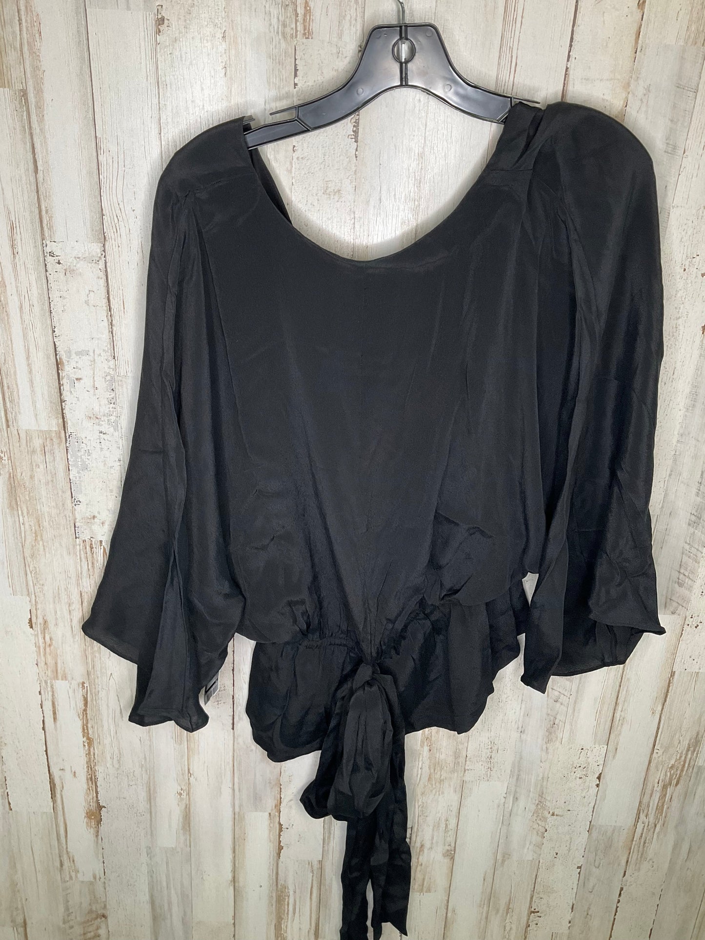 Black Top Short Sleeve Cma, Size M