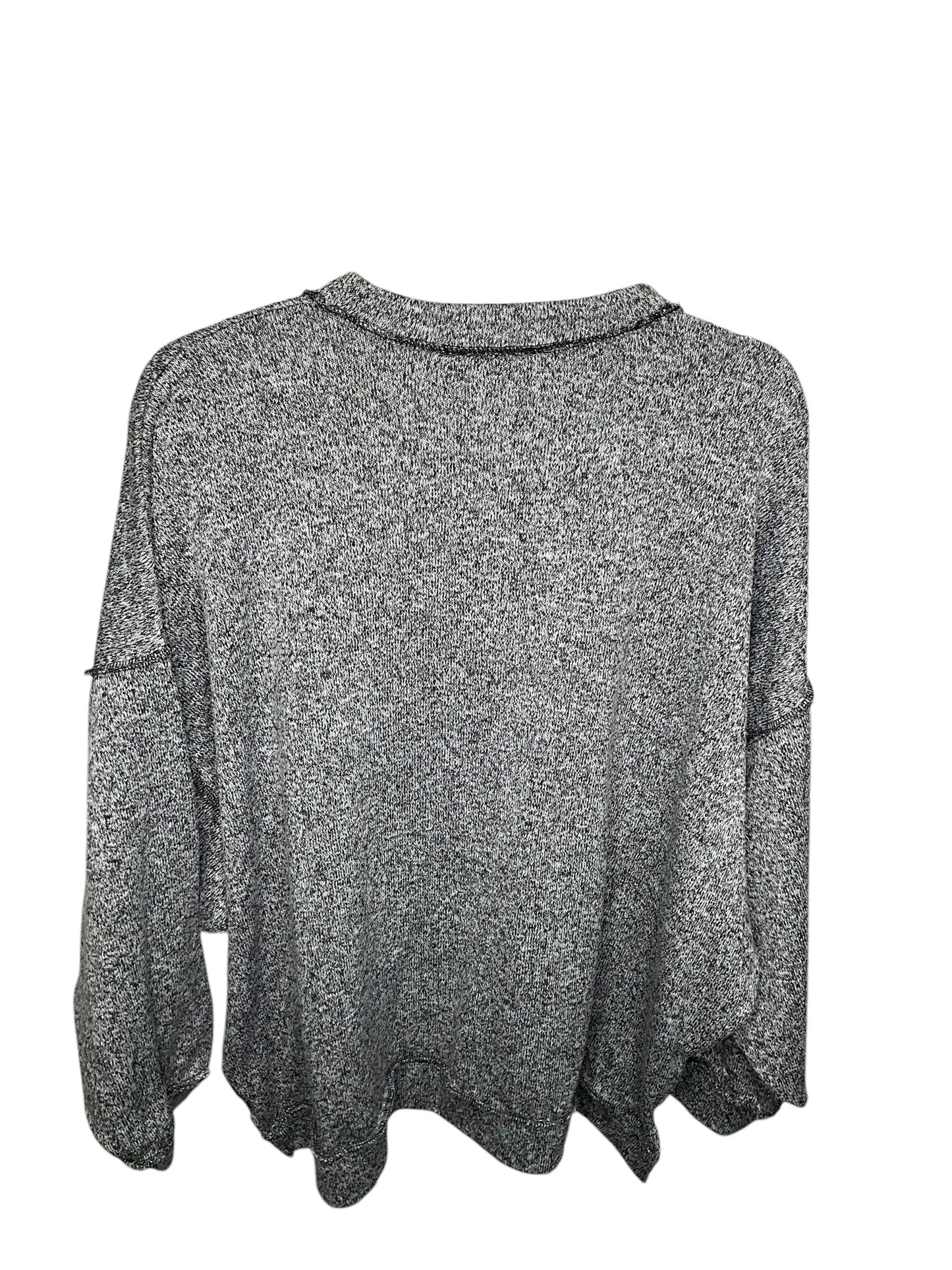 Top Long Sleeve By Zenana Outfitters In Grey, Size: Xs