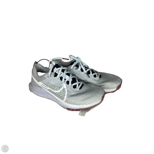Shoes Athletic By Nike In Grey, Size: 10