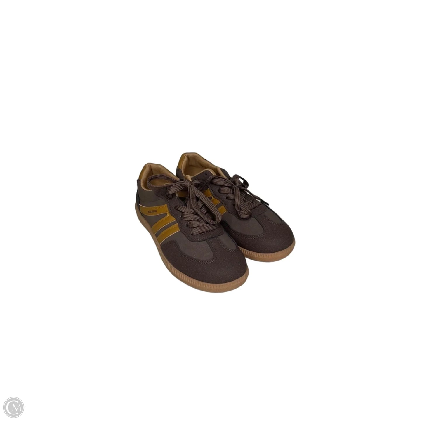 Shoes Sneakers By Clothes Mentor In Brown, Size: 5