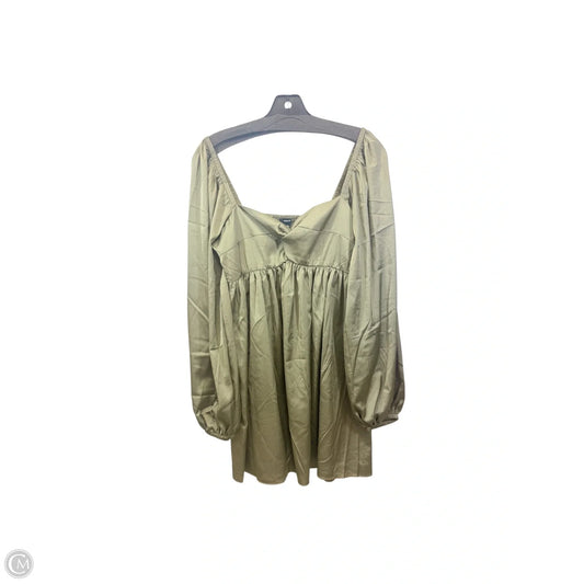 Dress Casual Short By Express In Green, Size: S