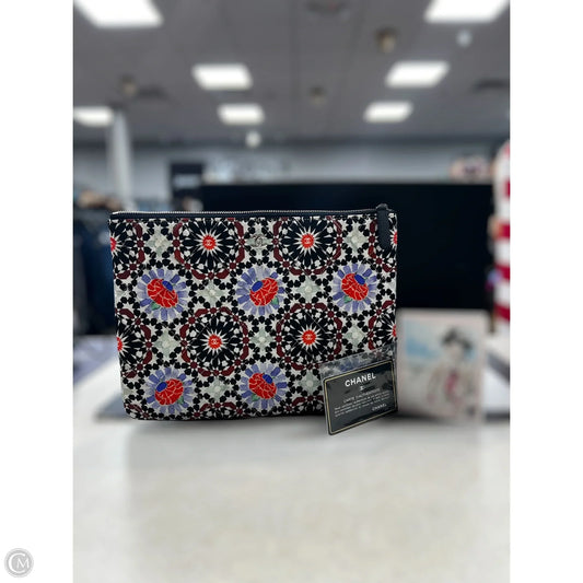 FLASH - 25% OFF Handbag Luxury Designer By Chanel, Size: Medium