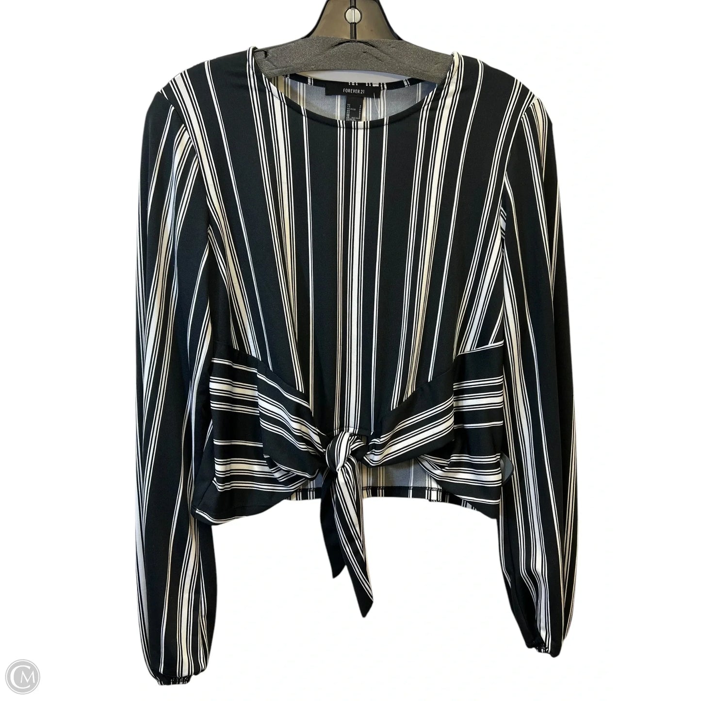 Top Long Sleeve By Forever 21 In Black & White, Size: S