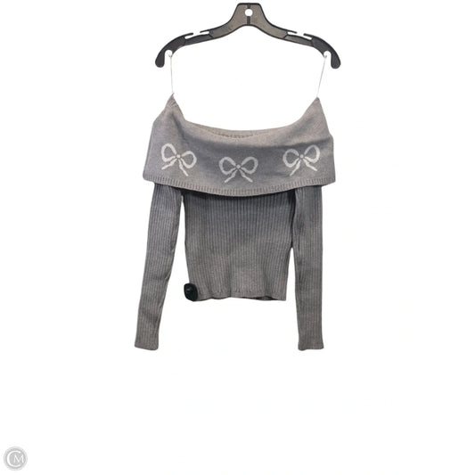 Sweater By Madden Girl In Grey, Size: L