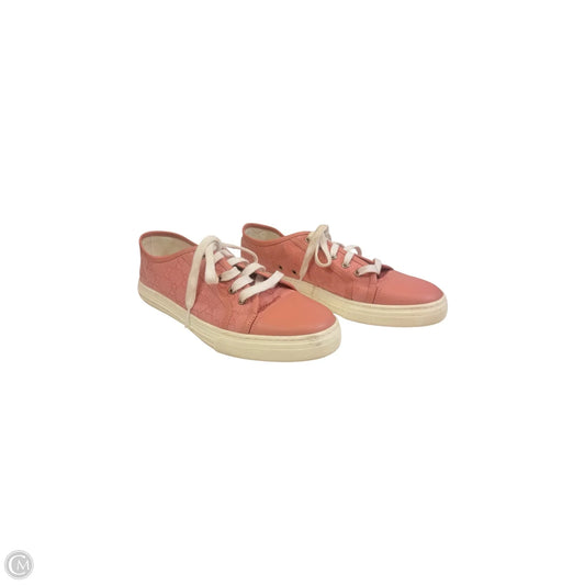 Shoes Luxury Designer By Gucci In Pink & White, Size: 11