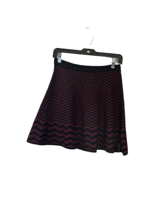 Skirt Mini & Short By Romeo And Juliet In Black & Red, Size: M