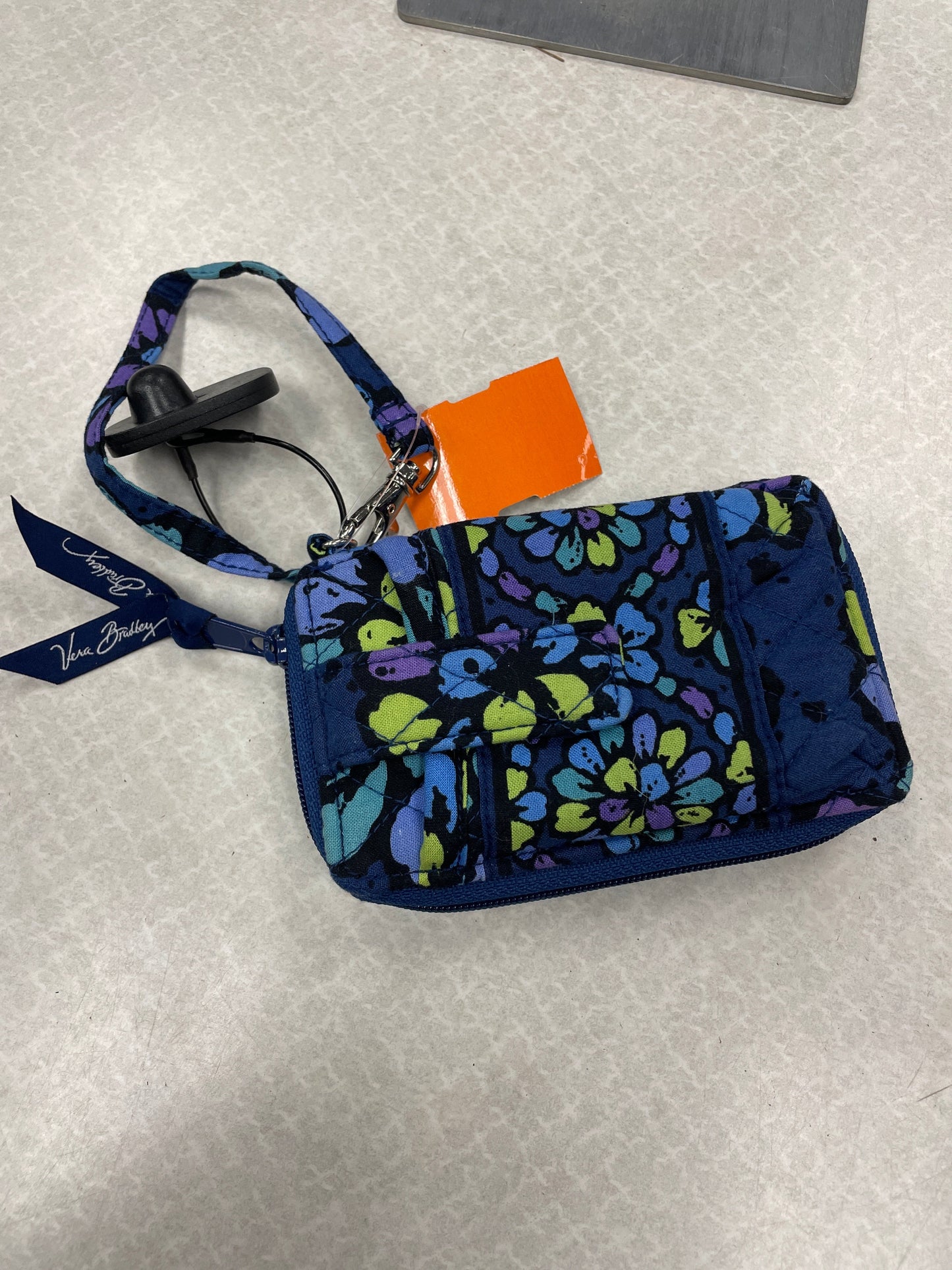 Wallet By Vera Bradley  Size: Medium