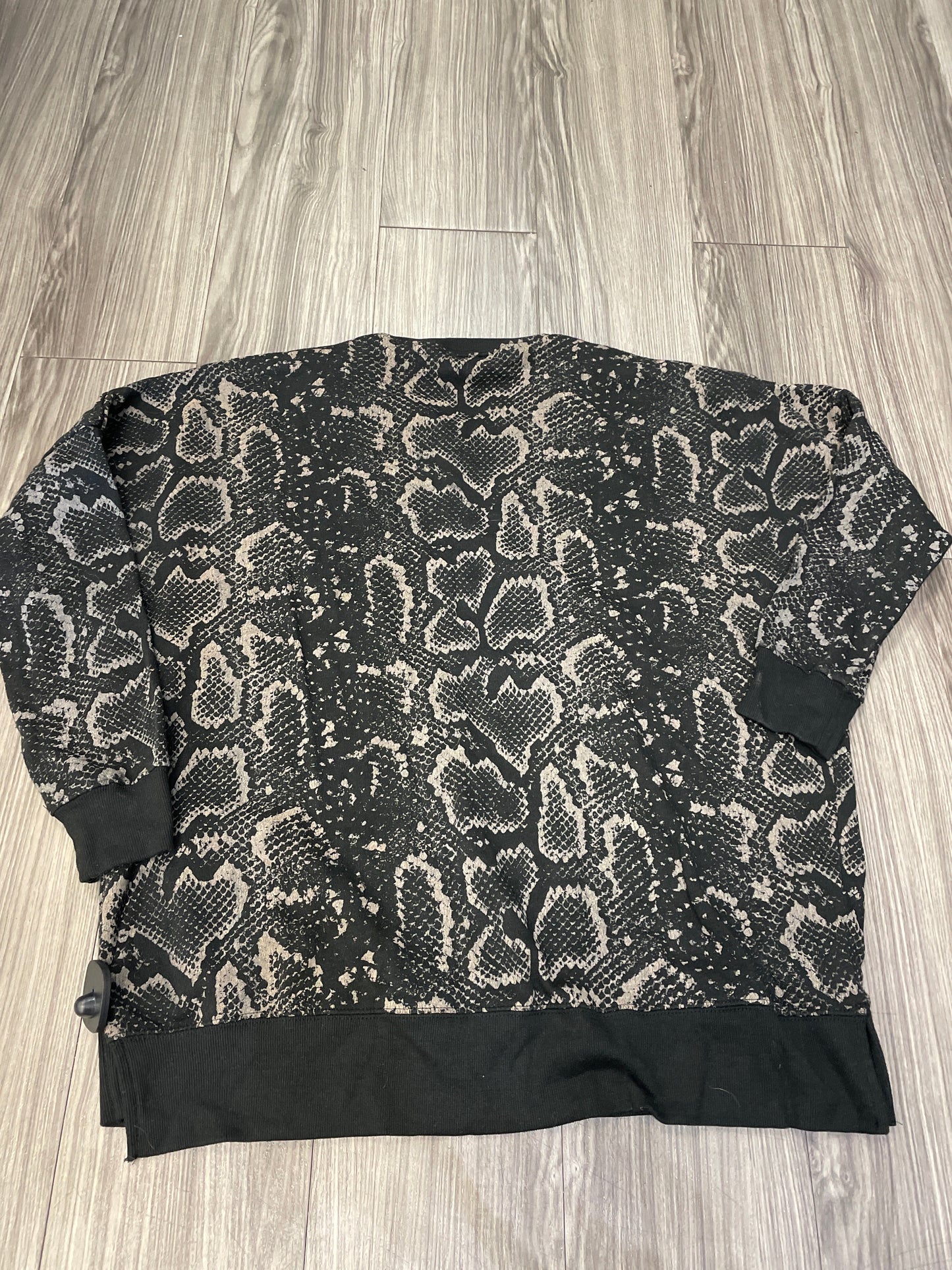 Sweatshirt Crewneck By Ocean Drive In Snakeskin Print, Size: L