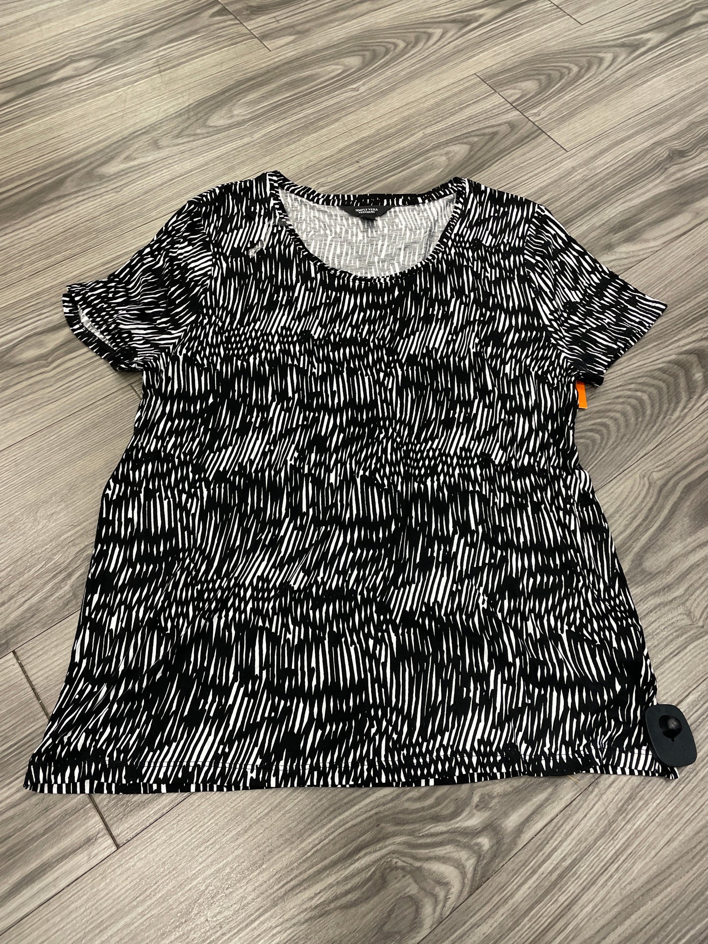 Top Short Sleeve By Simply Vera  Size: L