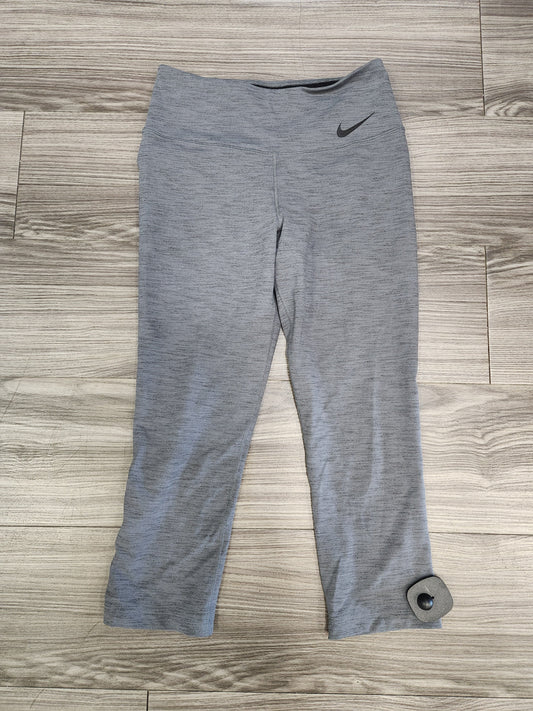 Grey Athletic Capris Nike, Size S