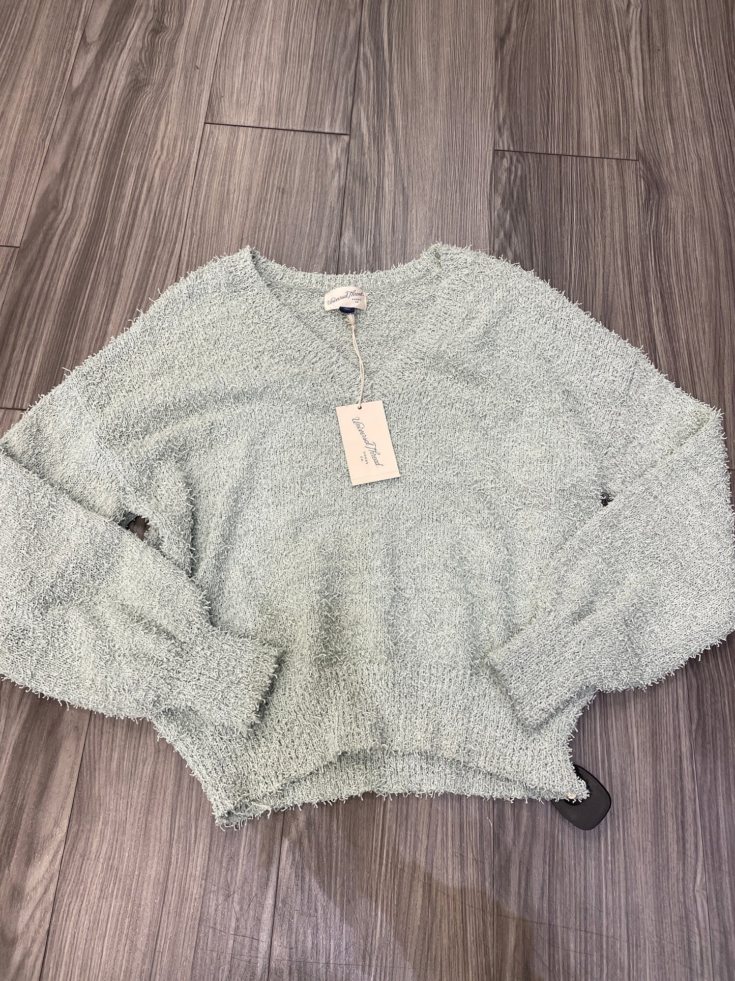 Green Sweater Universal Thread, Size M