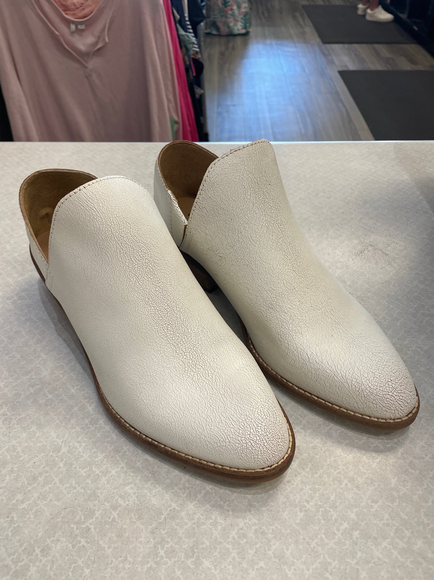 White Shoes Heels Block Lucky Brand, Size 9