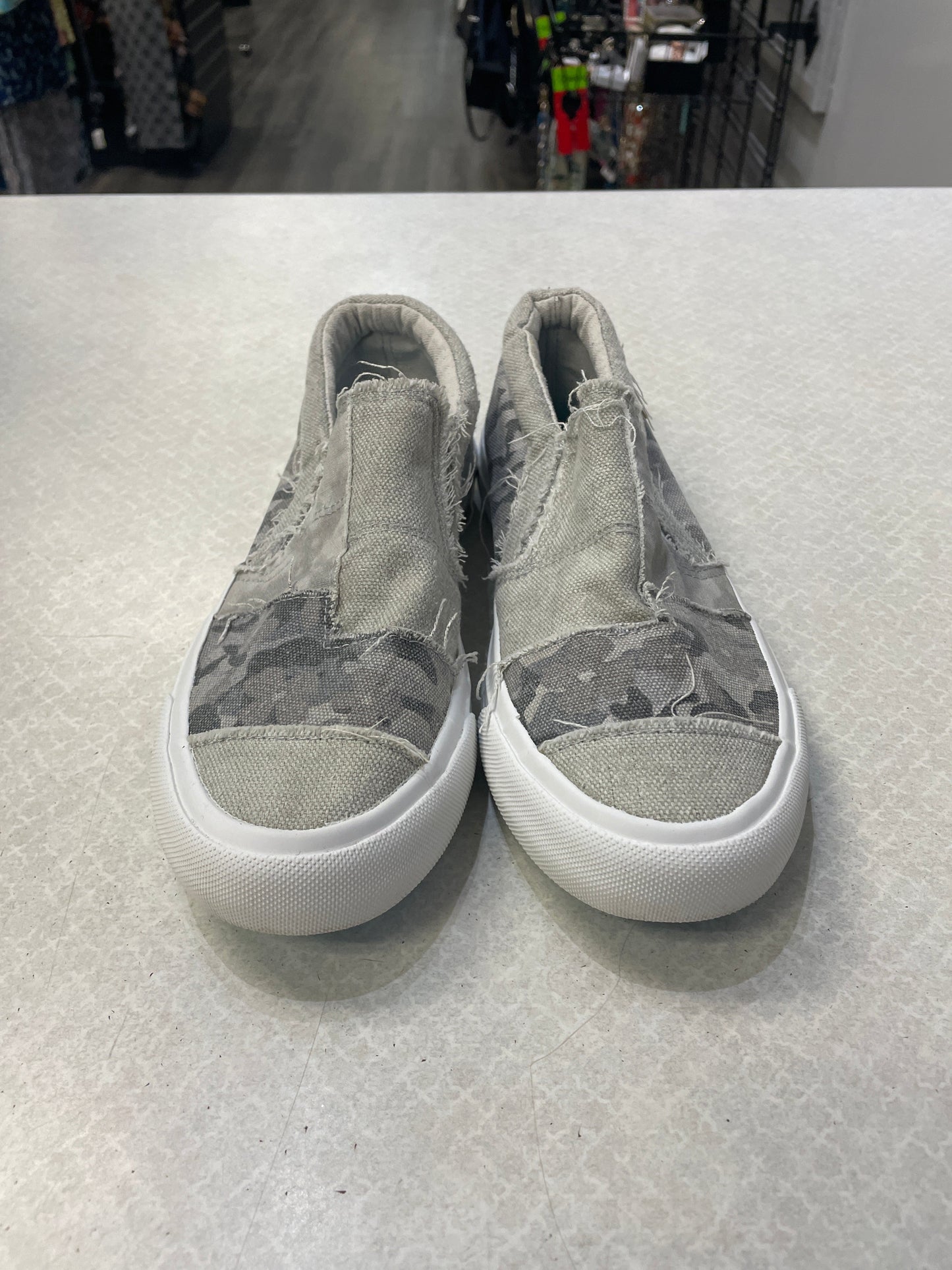 Shoes Sneakers By Blowfish In Grey & White, Size: 7