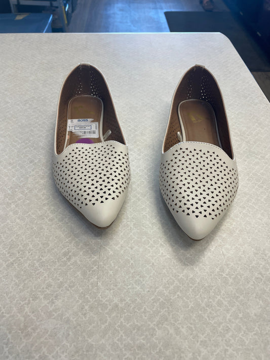 Shoes Flats By Report In White, Size: 6.5