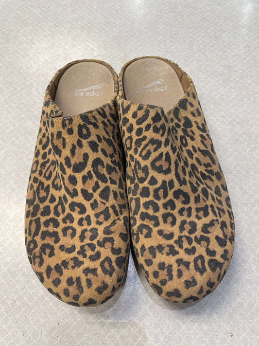 Animal Print Shoes Heels Block Dansko, Size 8
