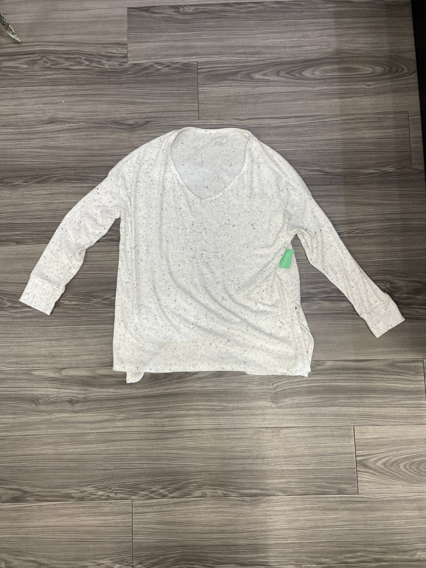 White Top Long Sleeve American Eagle, Size M