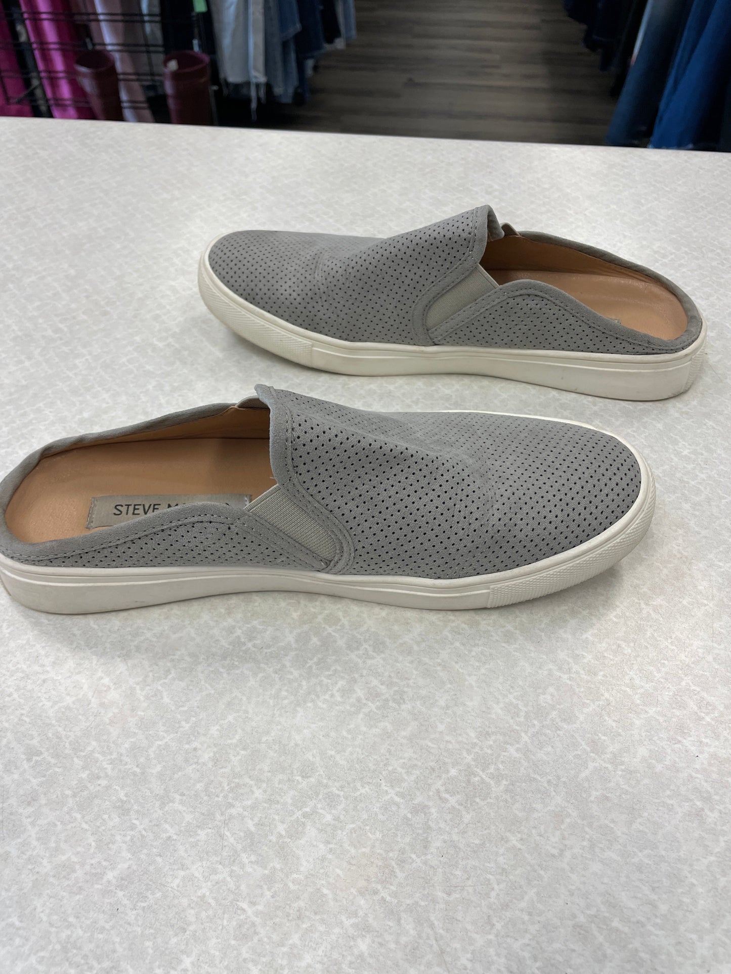 Shoes Flats By Steve Madden In Grey, Size: 7.5