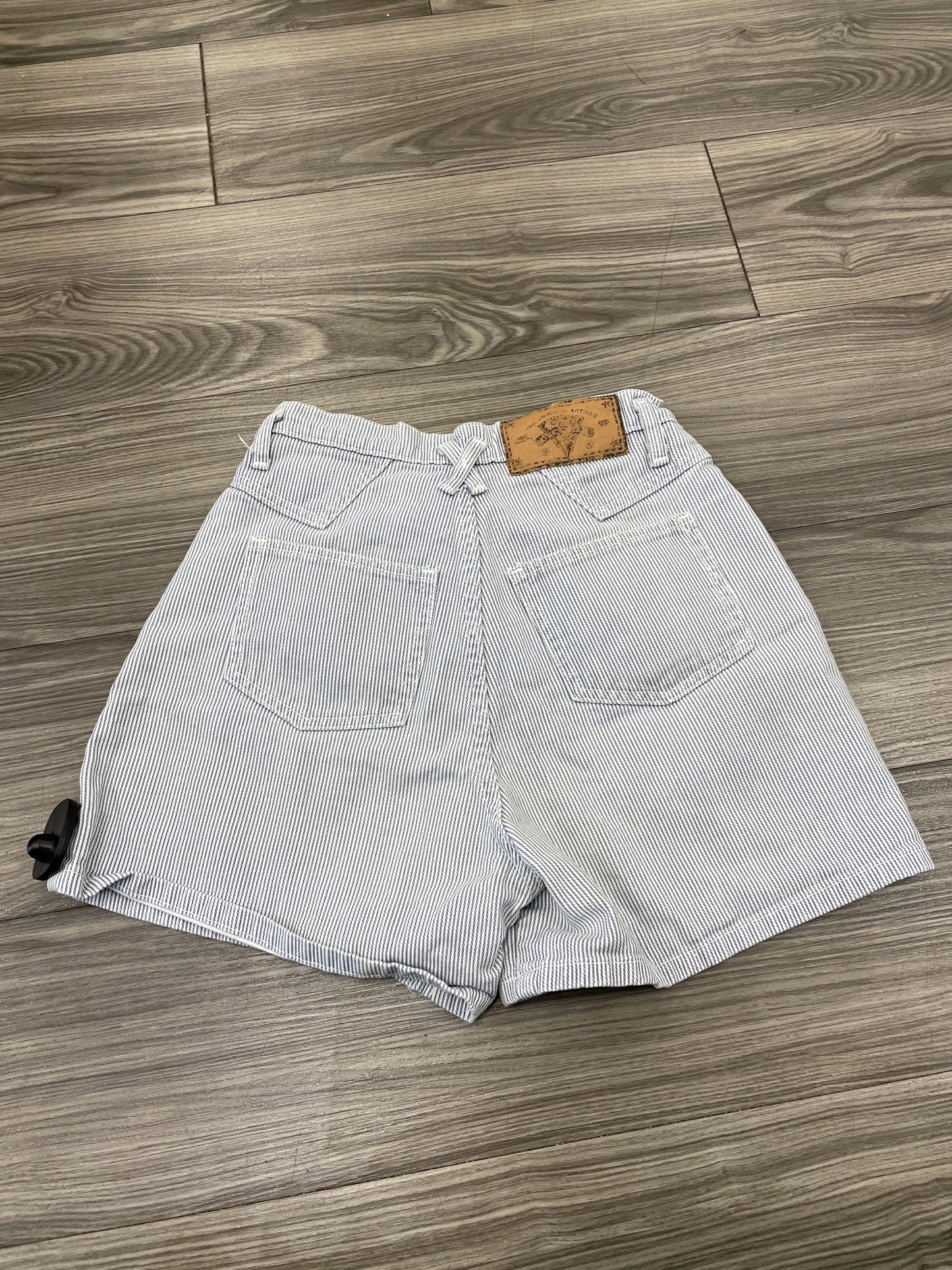 Shorts By Clothes Mentor  Size: 5