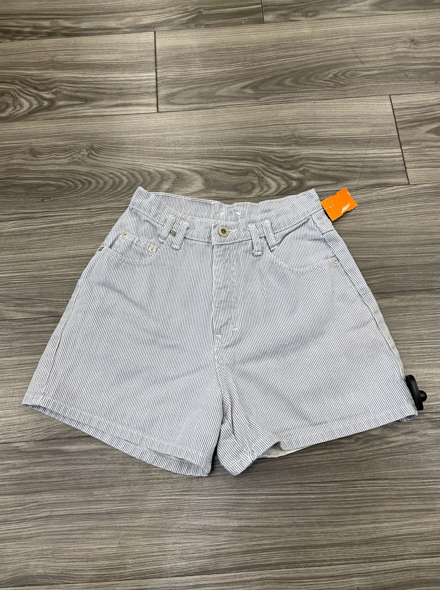 Shorts By Clothes Mentor  Size: 5