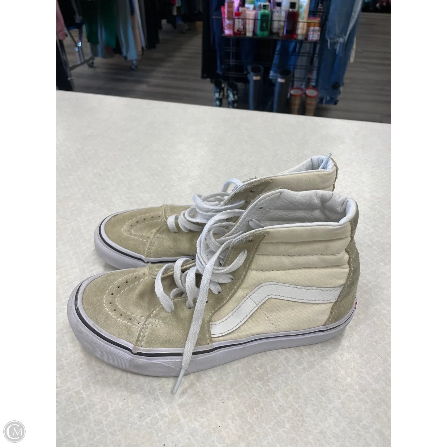 Shoes Sneakers By Vans In Green & White, Size: 6
