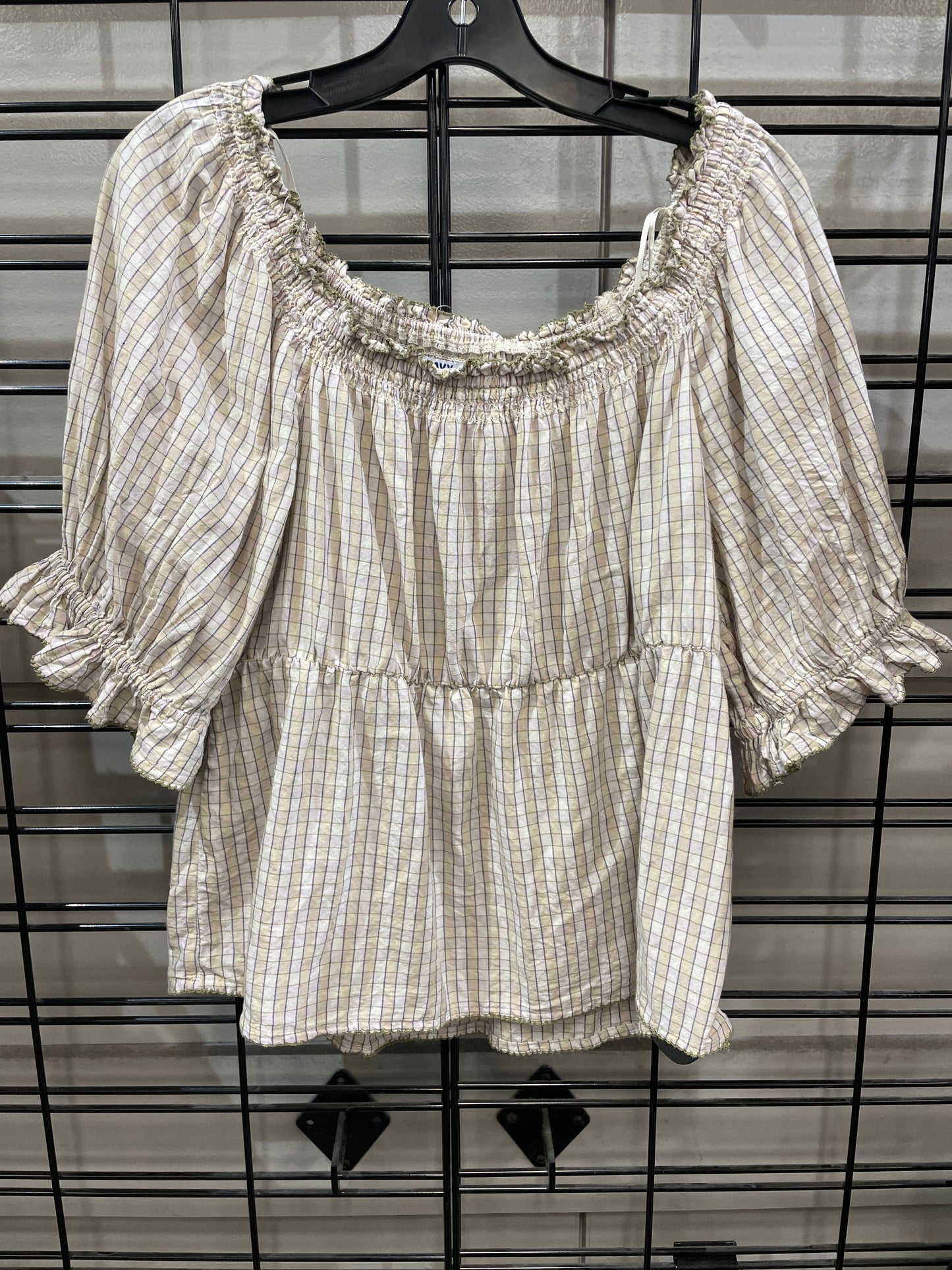 Top Long Sleeve By Old Navy  Size: L