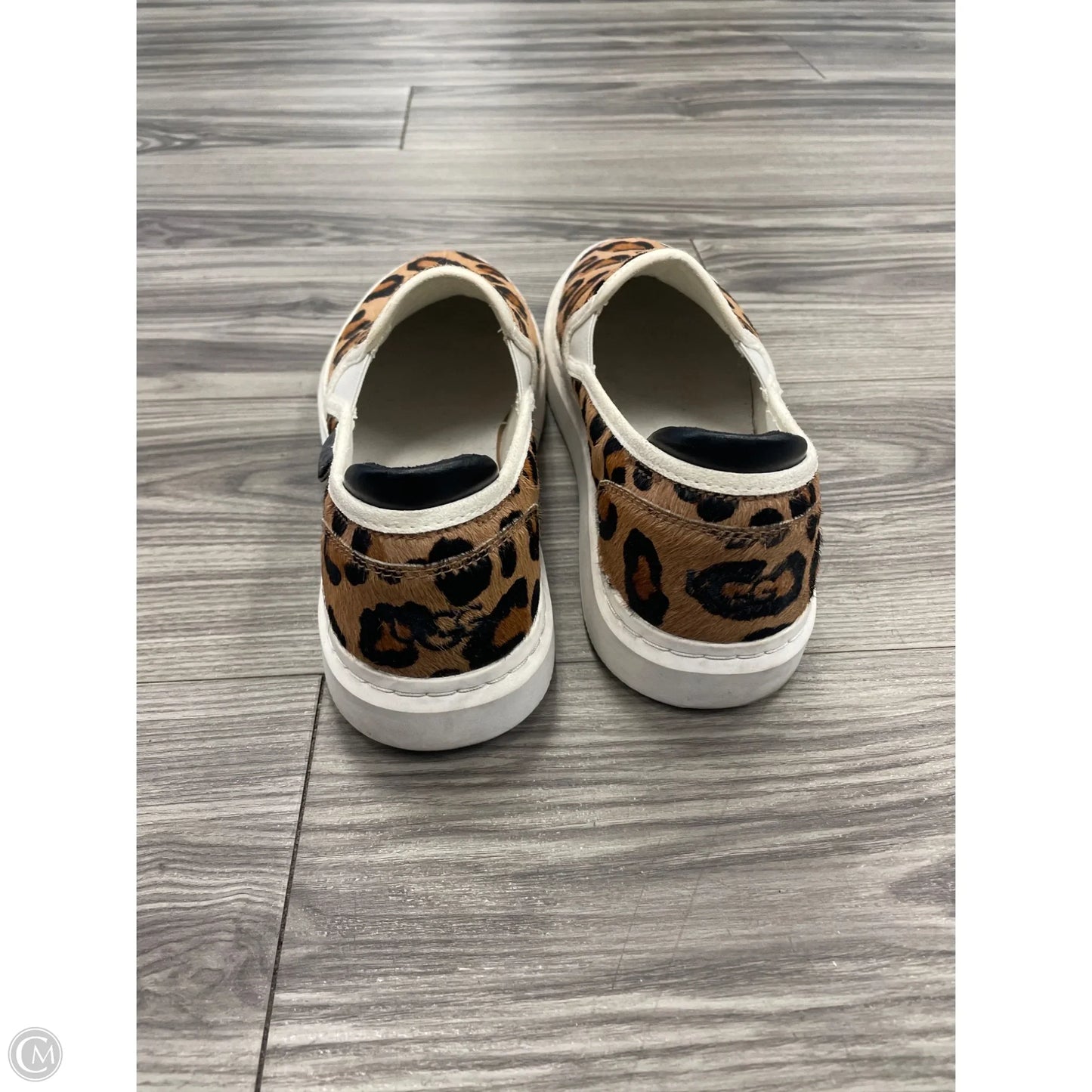 Shoes Designer By Ugg In Animal Print, Size: 11