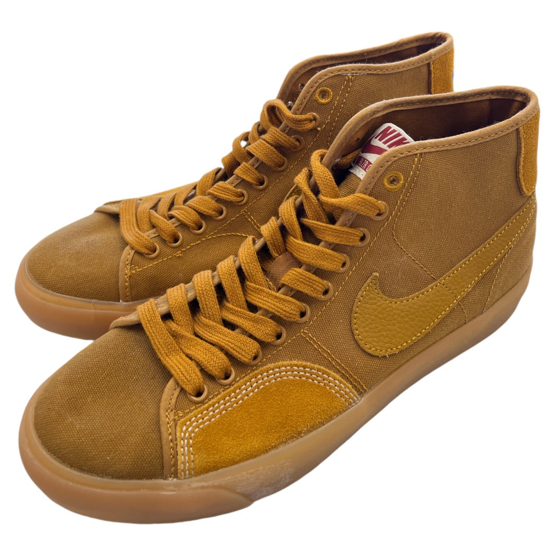 Shoes Sneakers By Nike In Tan, Size: 7.5