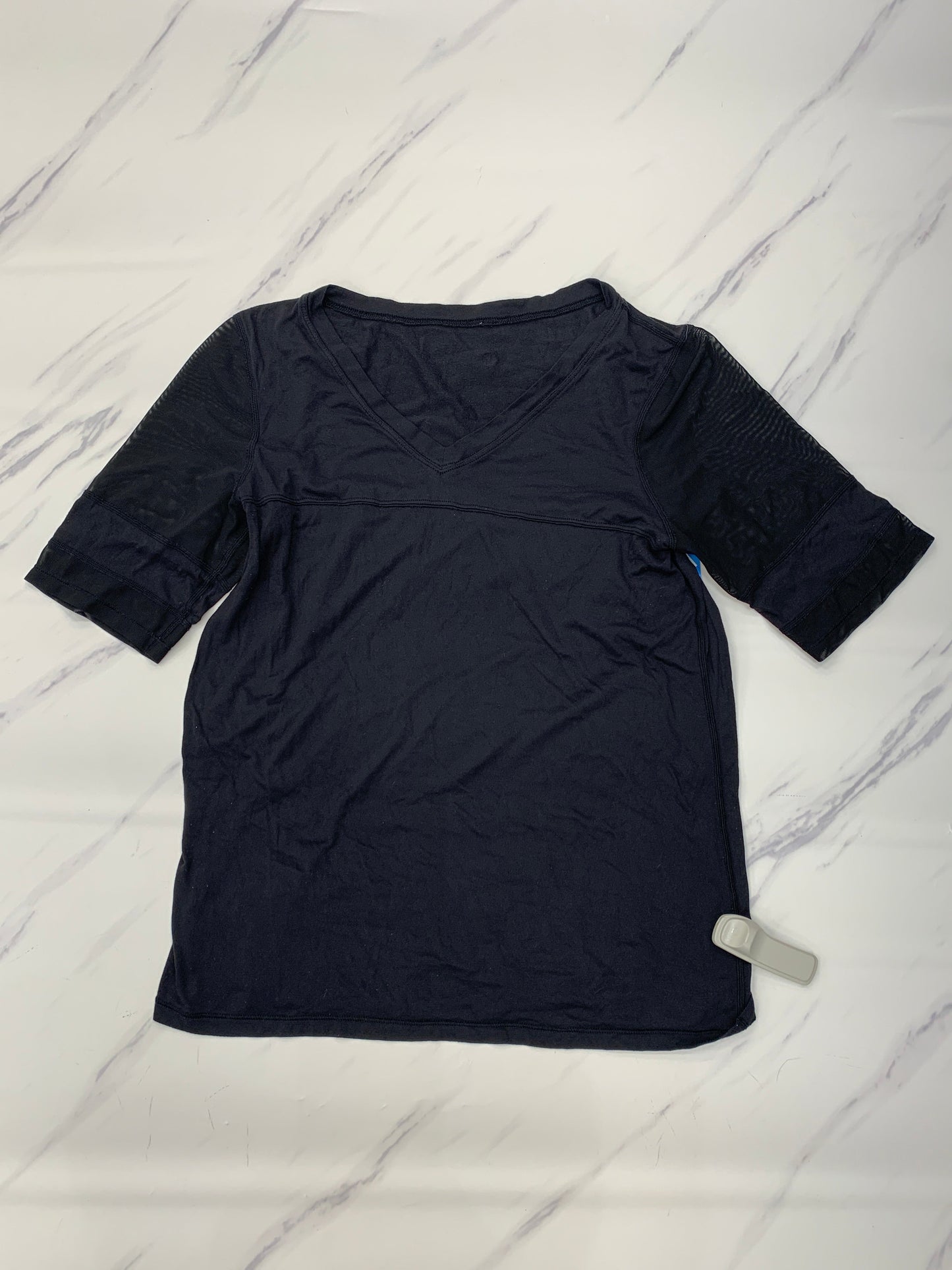 Athletic Top Short Sleeve By Lululemon In Black, Size: 6