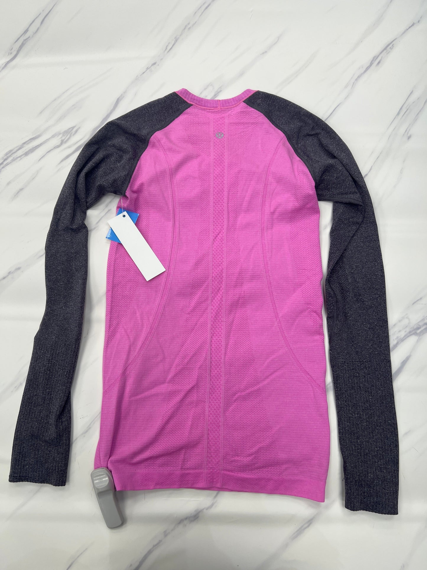 Athletic Top Long Sleeve Crewneck By Lululemon In Pink, Size: 4