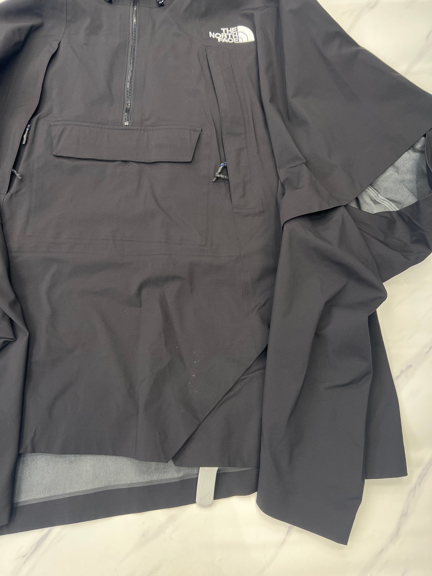 Coat Raincoat By The North Face In Black, Size: M