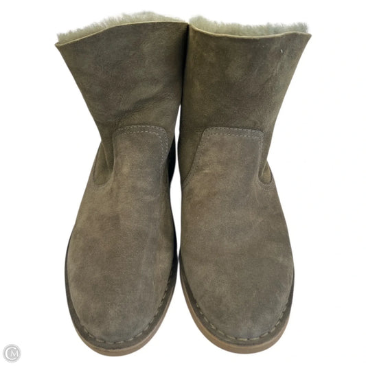 Boots Designer By Ugg In Brown, Size: 8.5