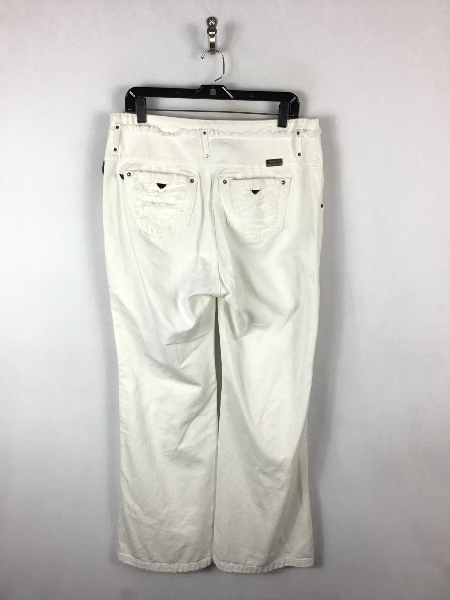 Jeans Flared By Clothes Mentor In Cream, Size: 12