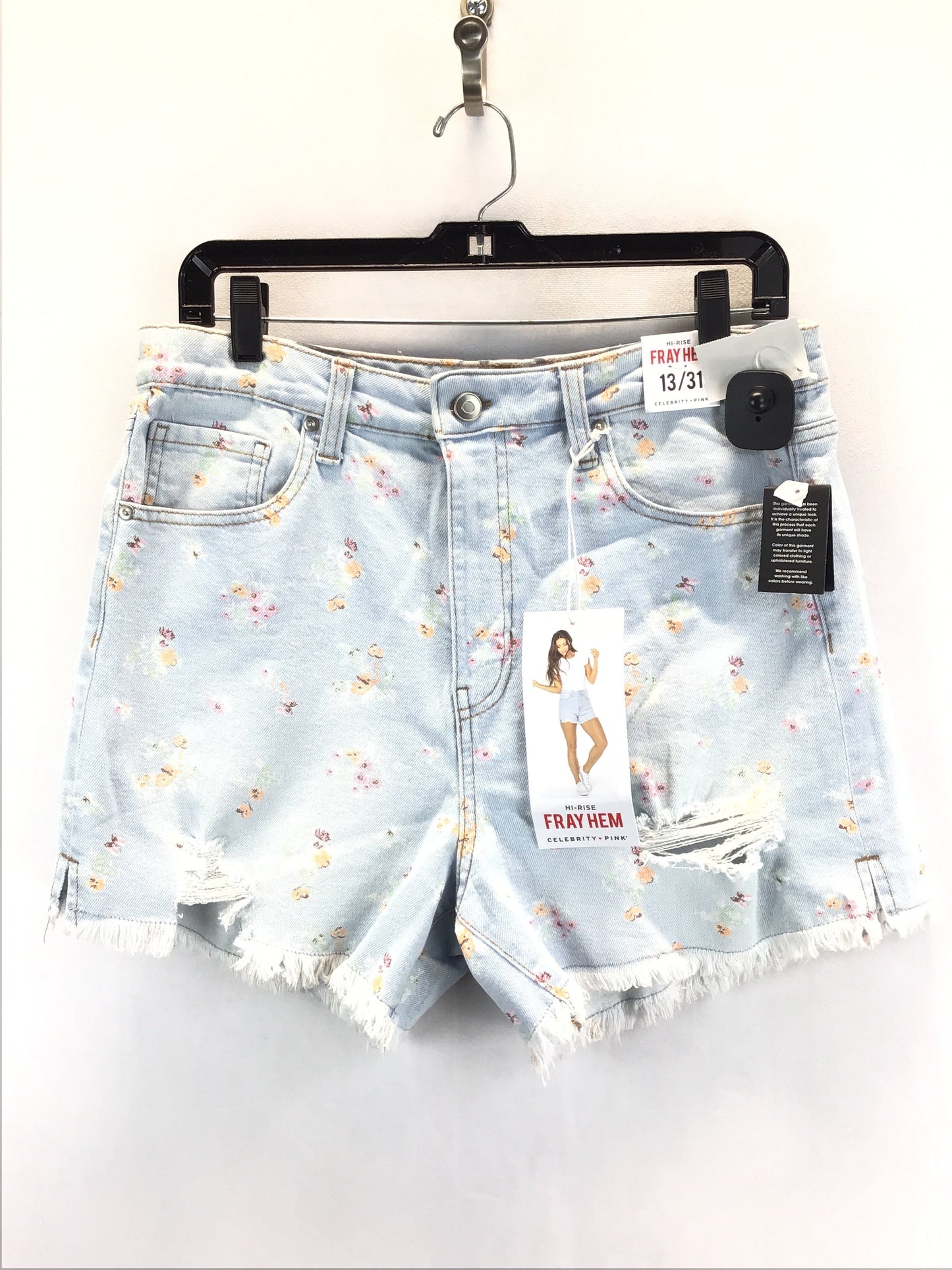 Shorts By Celebrity Pink  Size: 31