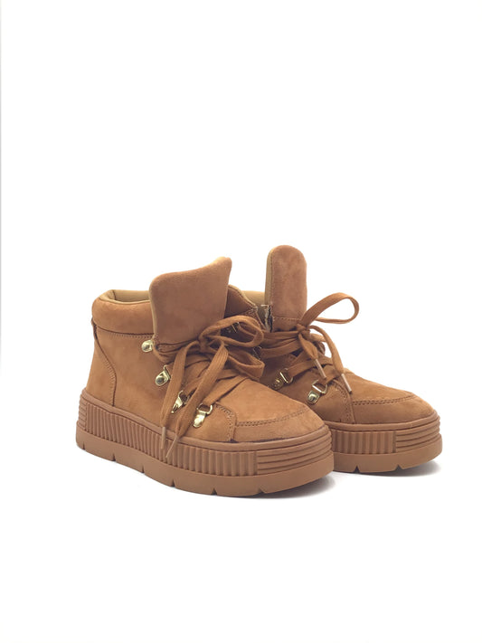 Shoes Sneakers By Liliana In Tan, Size: 8.5