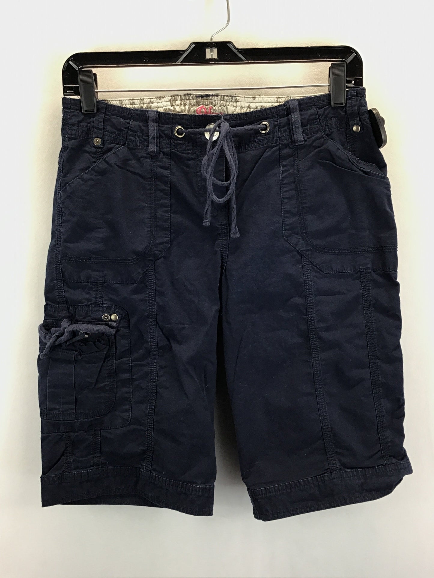 Shorts By Clothes Mentor  Size: 6