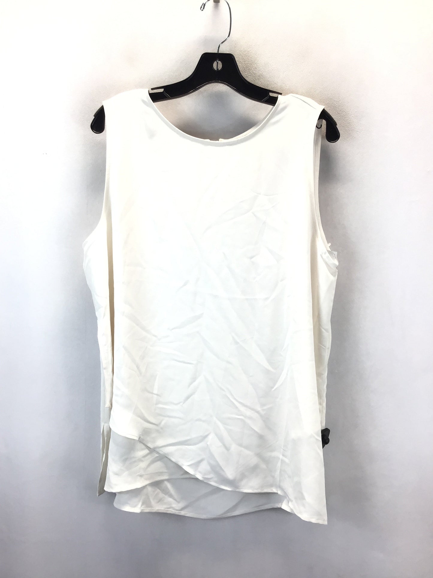 Blouse Sleeveless By Chicos In White, Size: Xl