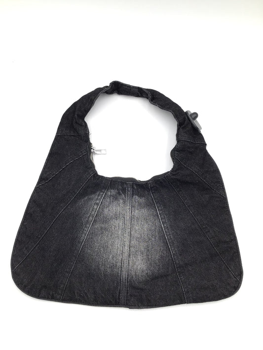 Handbag By Clothes Mentor, Size: Medium