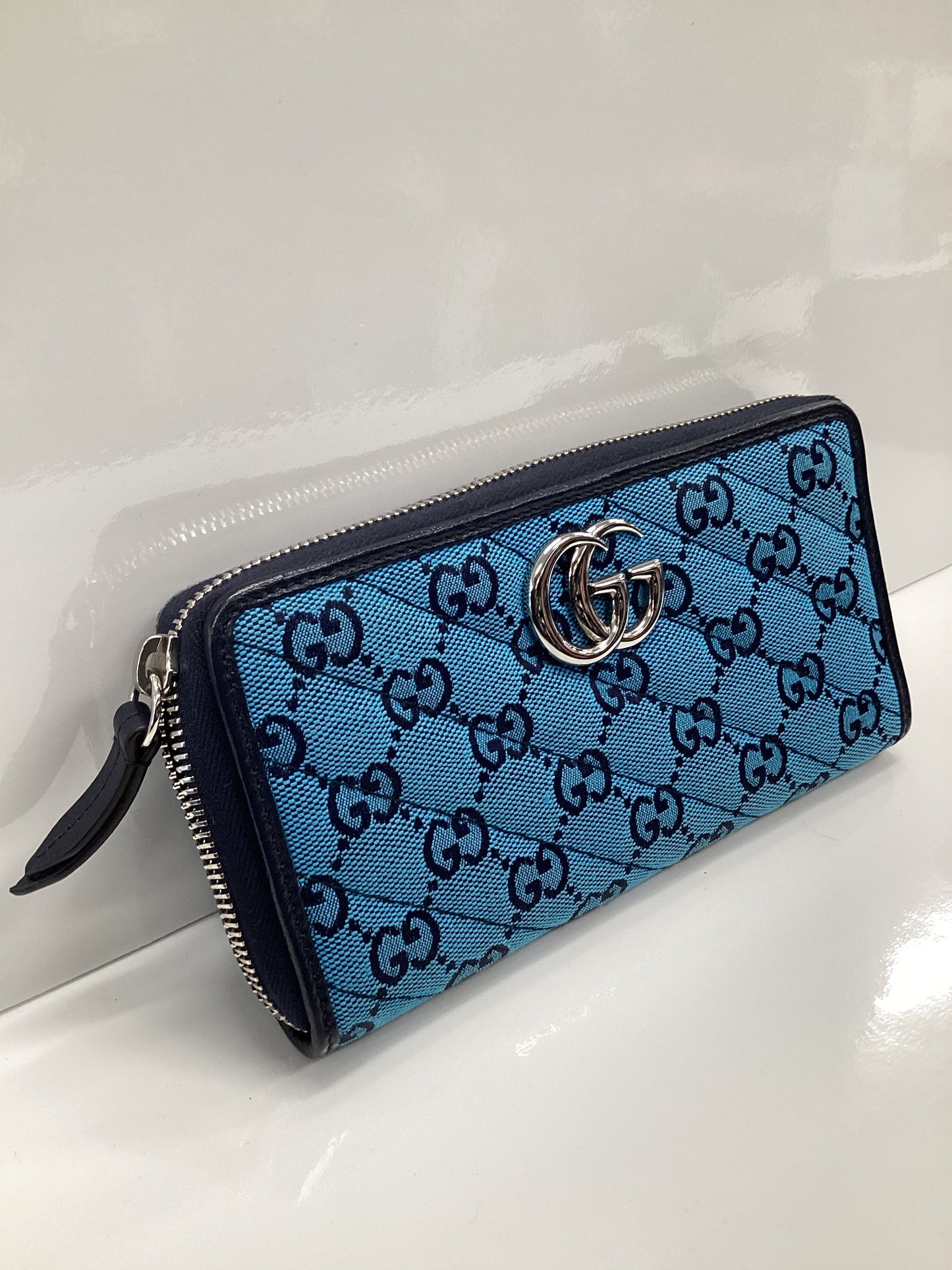 Wallet Luxury Designer By Gucci  Size: Medium