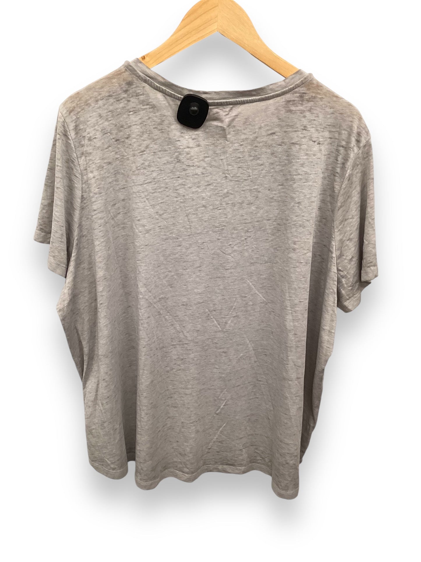 Top Short Sleeve By Maurices In Grey, Size: 3x