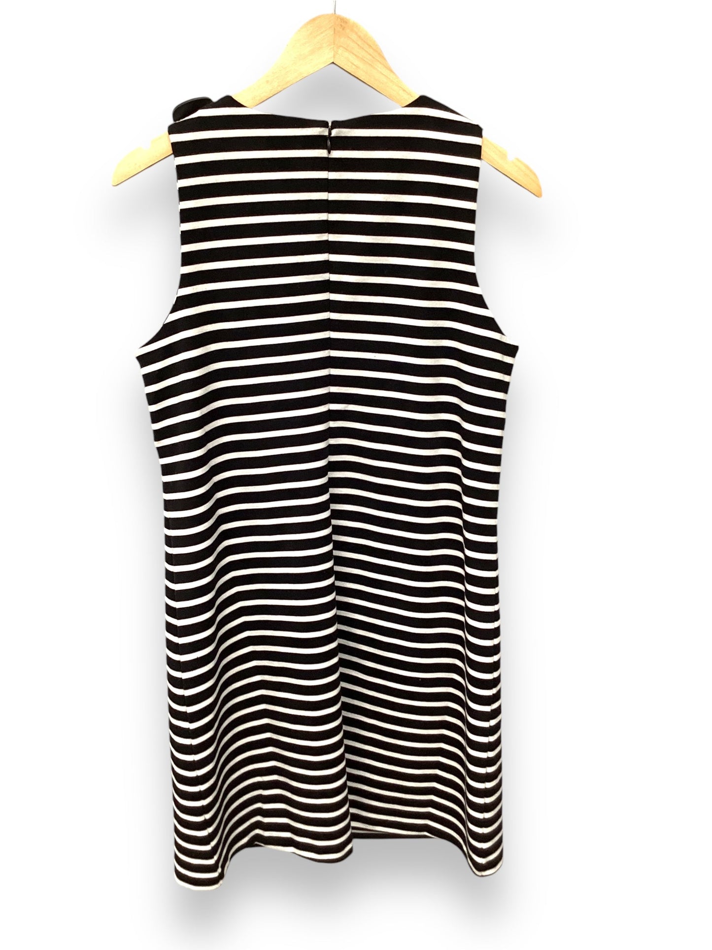 Dress Casual Midi By Old Navy In Striped Pattern, Size: M