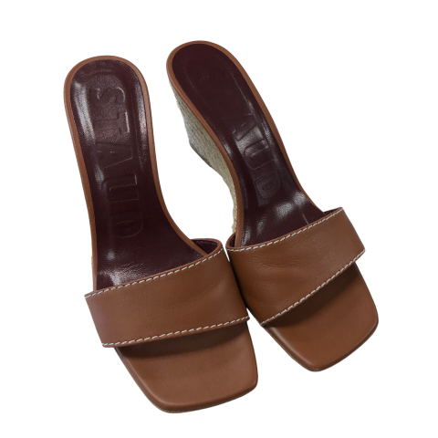 Shoes Designer By Cma In Brown, Size: 7