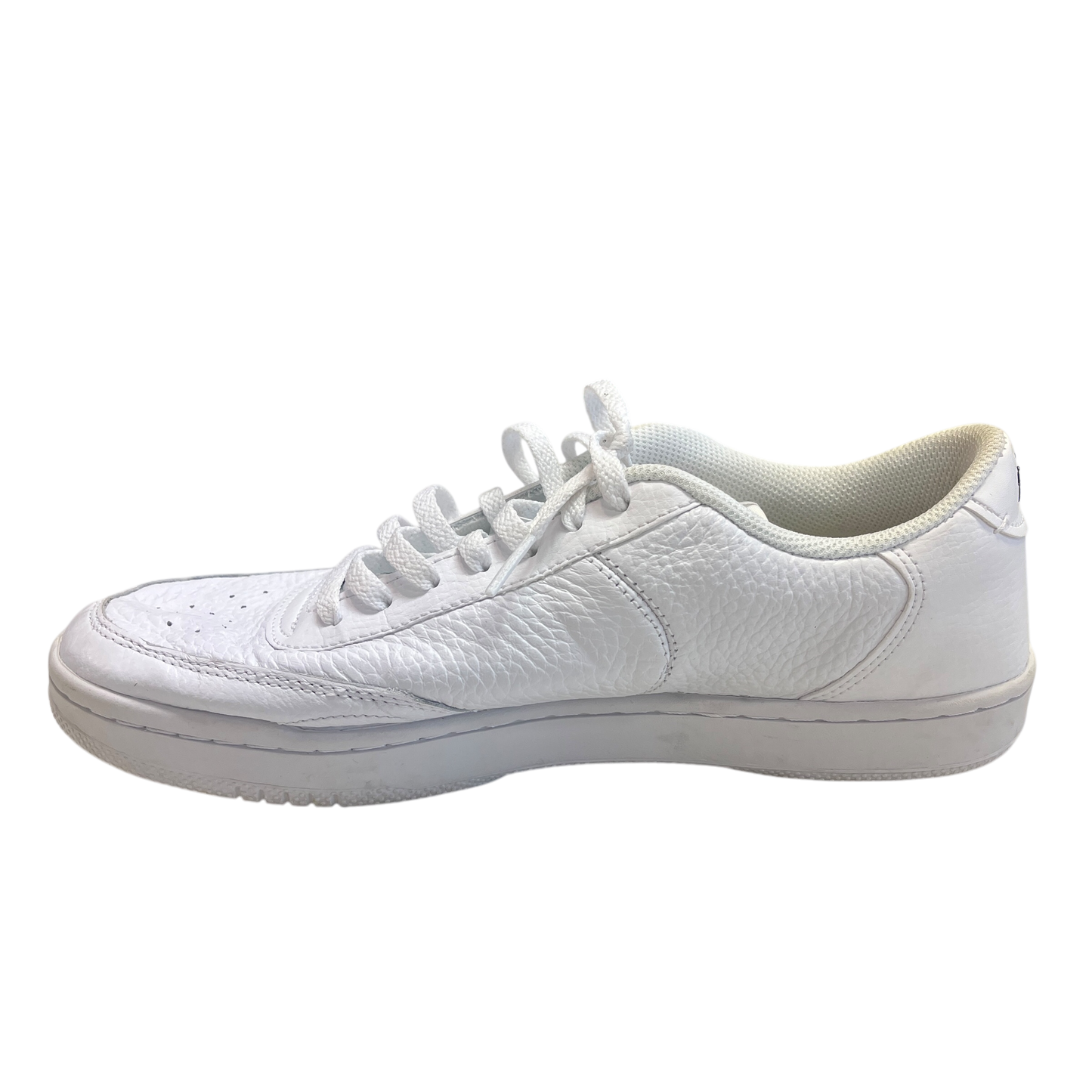 Shoes Sneakers By Nike In White, Size: 9