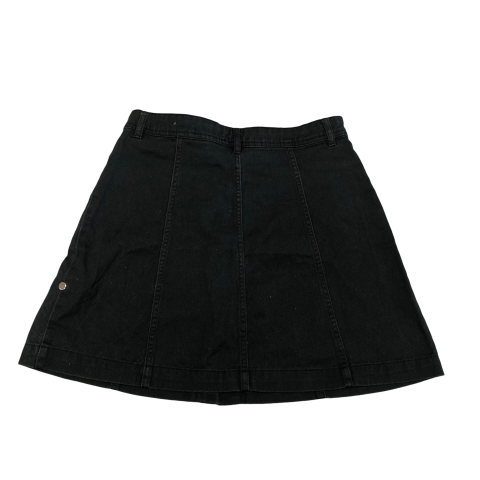 Skirt Mini & Short By Divided In Black, Size: 8