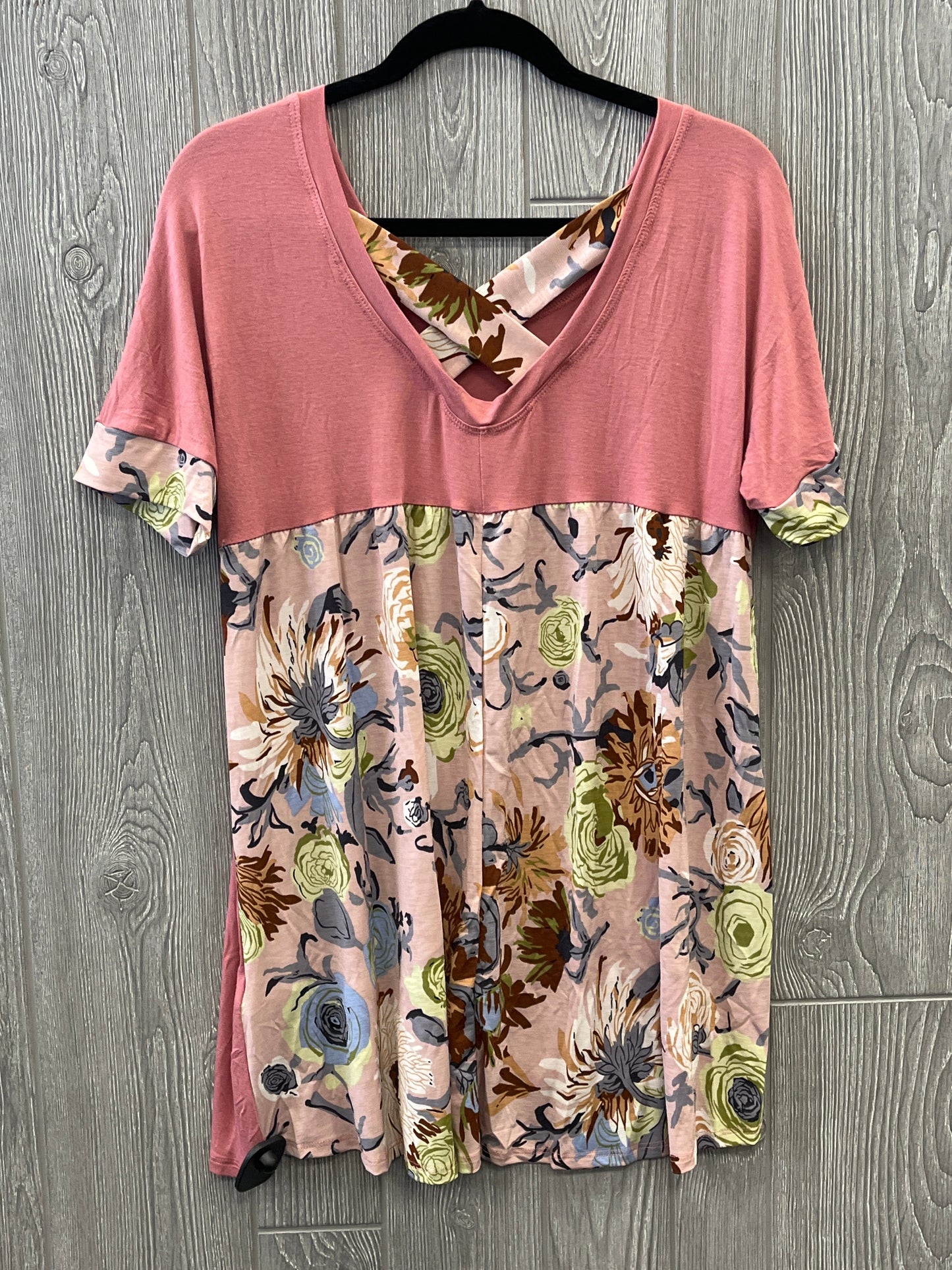 Top Short Sleeve By Celeste  Size: M