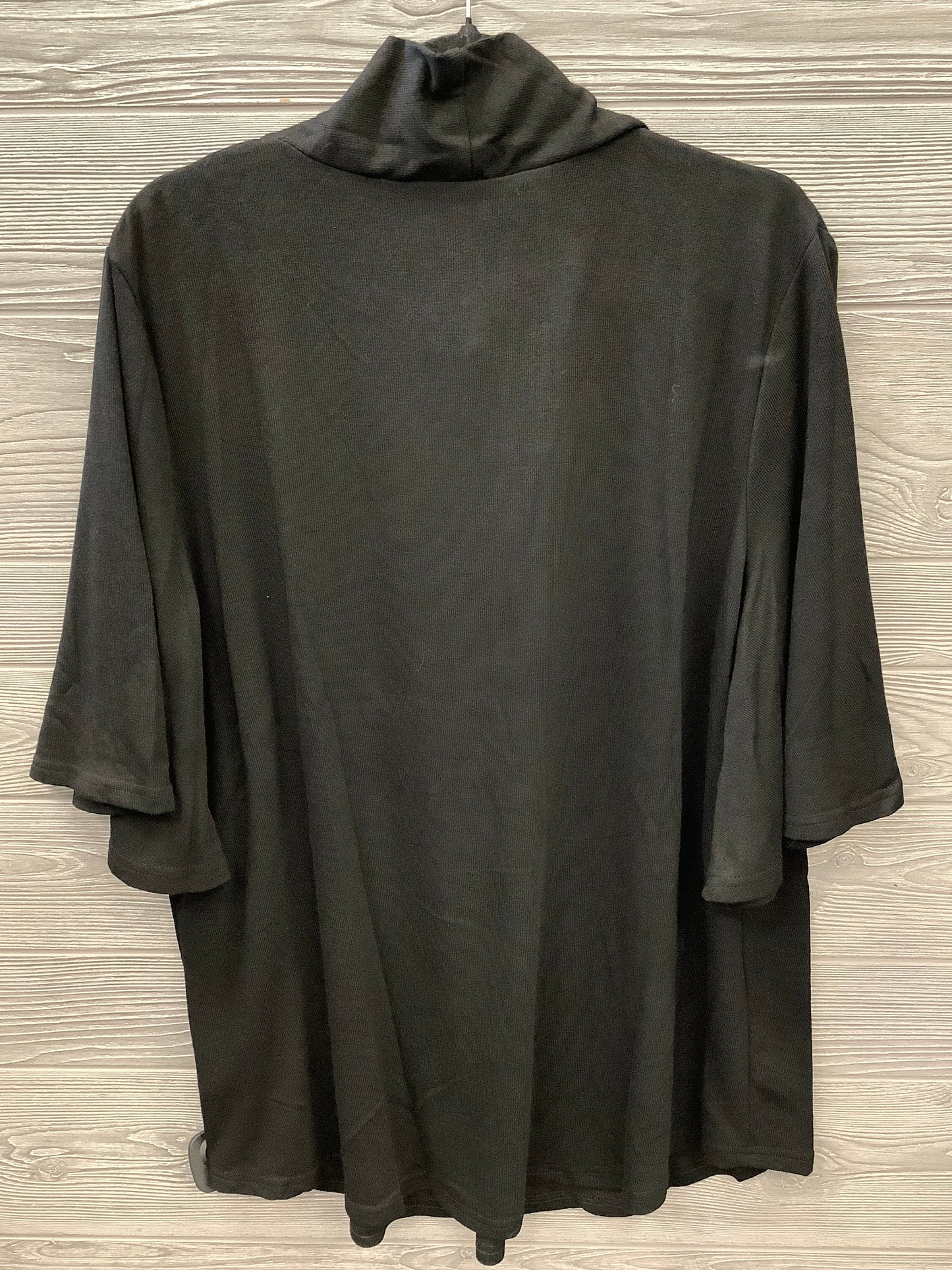 Top Short Sleeve By Suzanne Betro In Black, Size: 2x