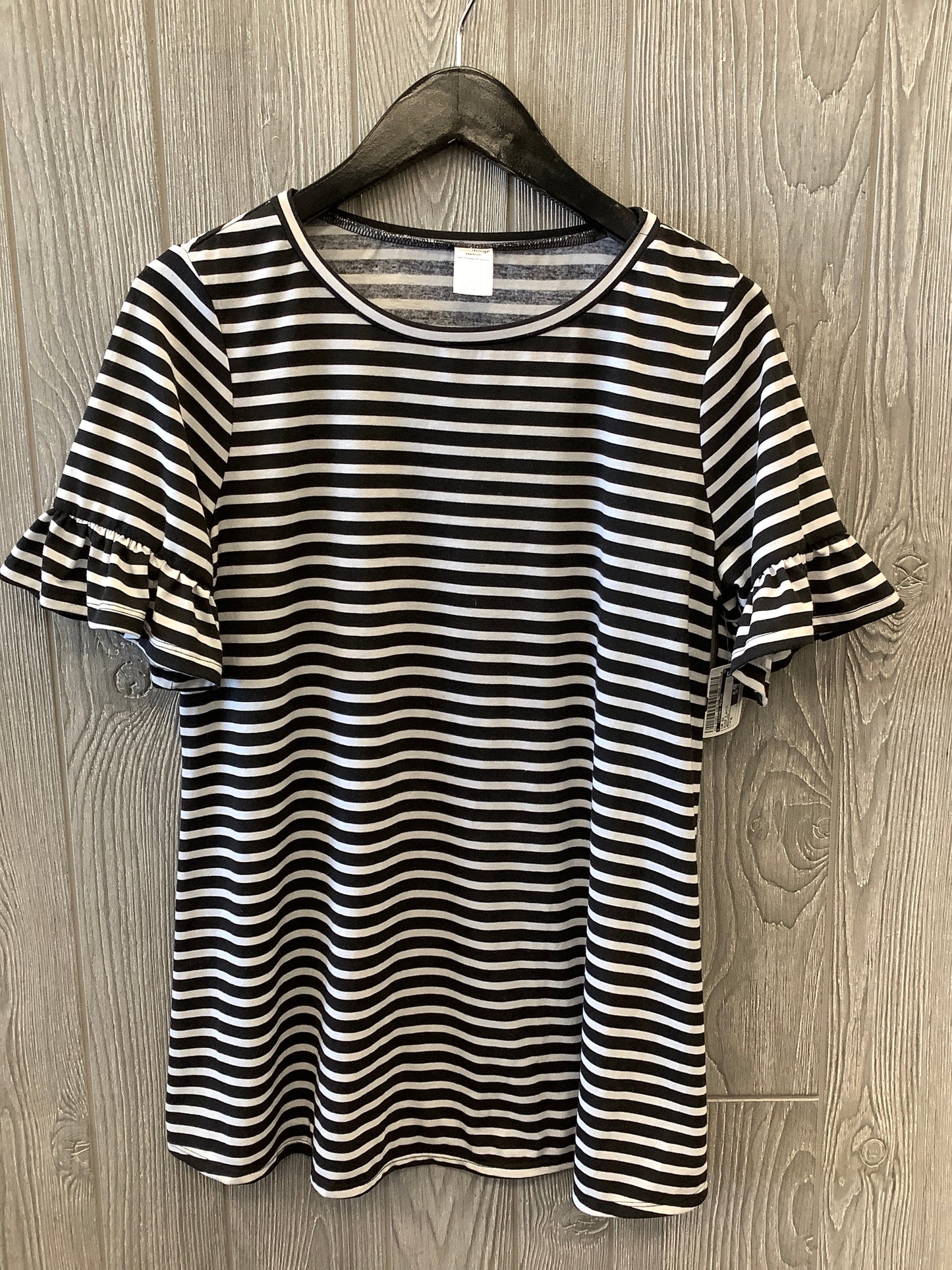 Top Short Sleeve By Clothes Mentor  Size: M