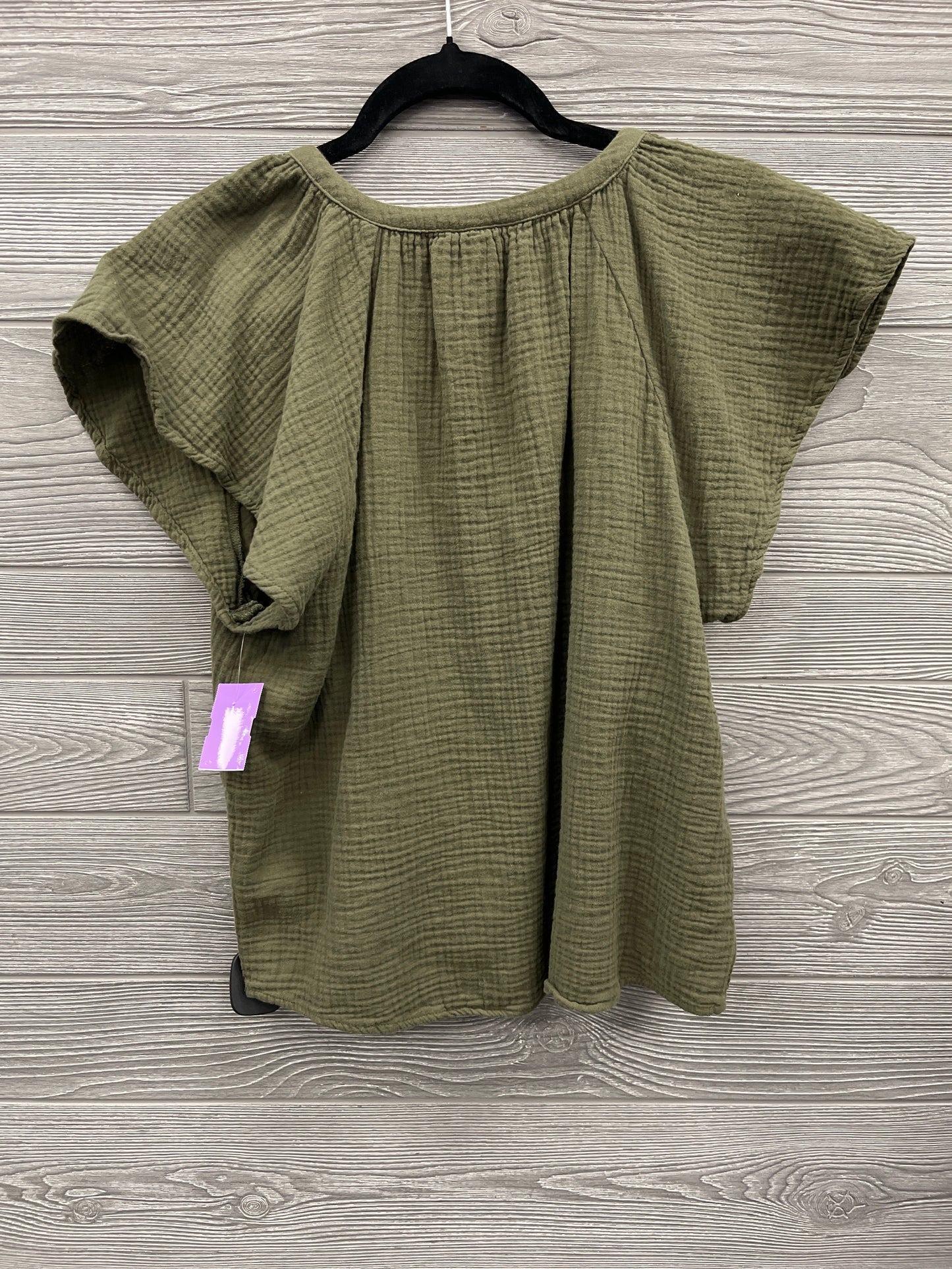 Top Short Sleeve By Universal Thread In Green, Size: M