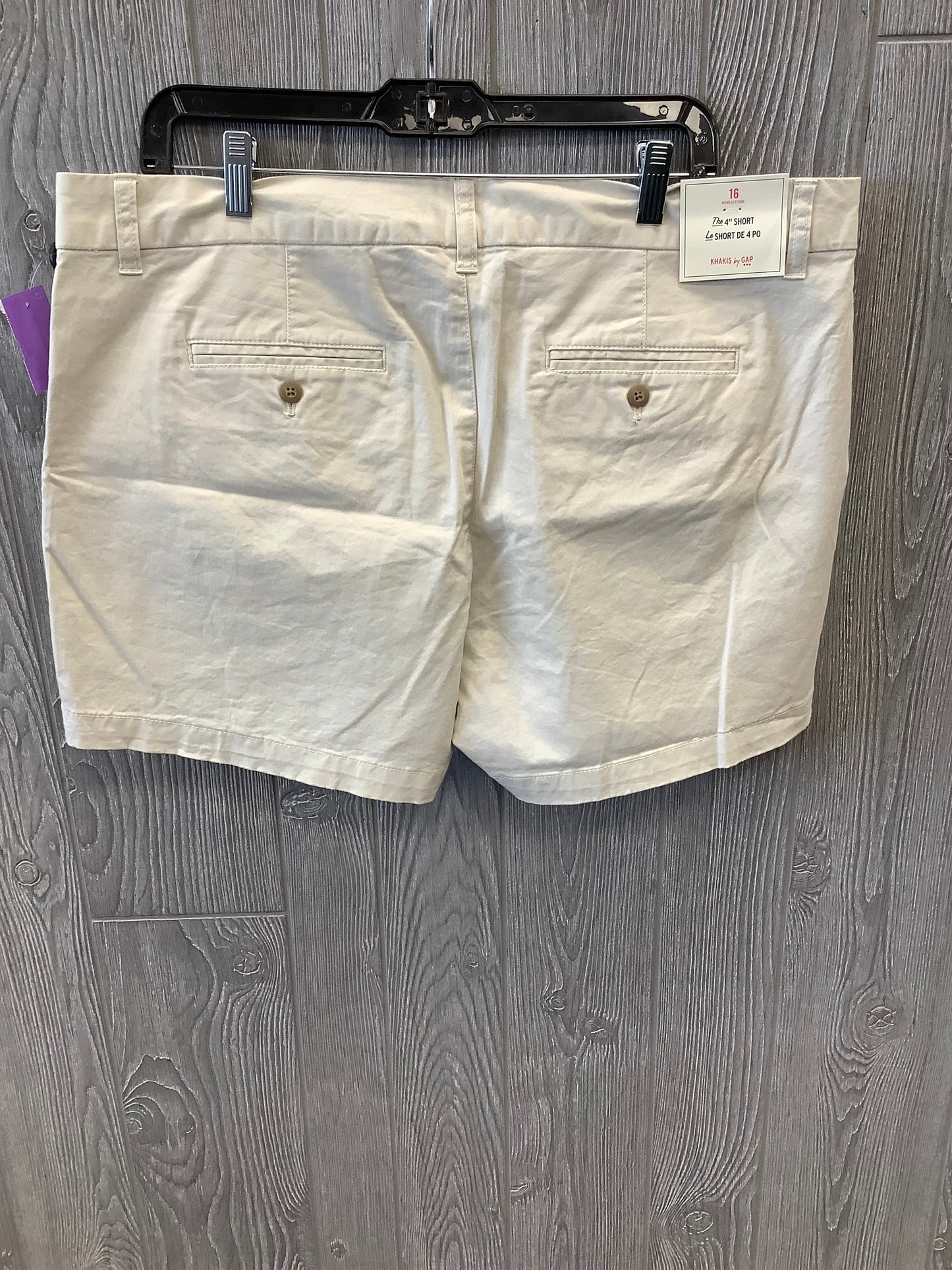 Tan Shorts Gap, Size 16